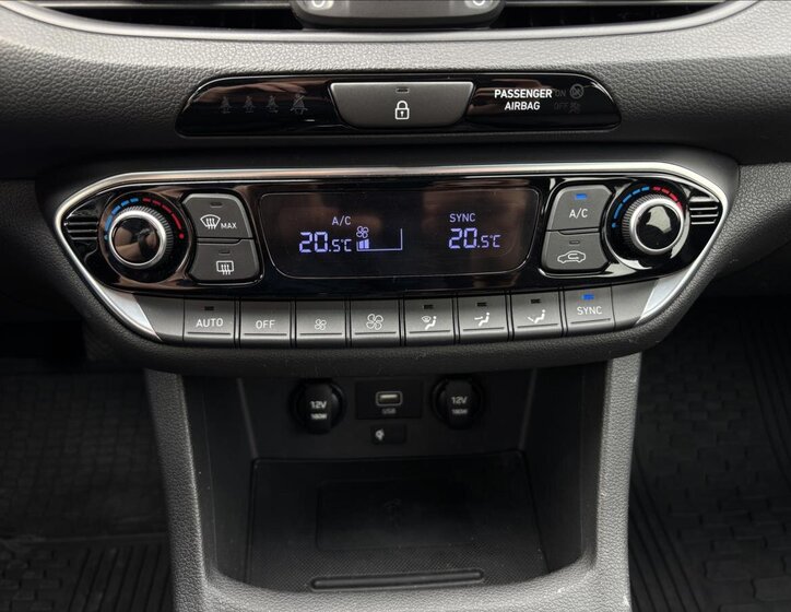 Hyundai i30 Kombi 998,0 88 kw