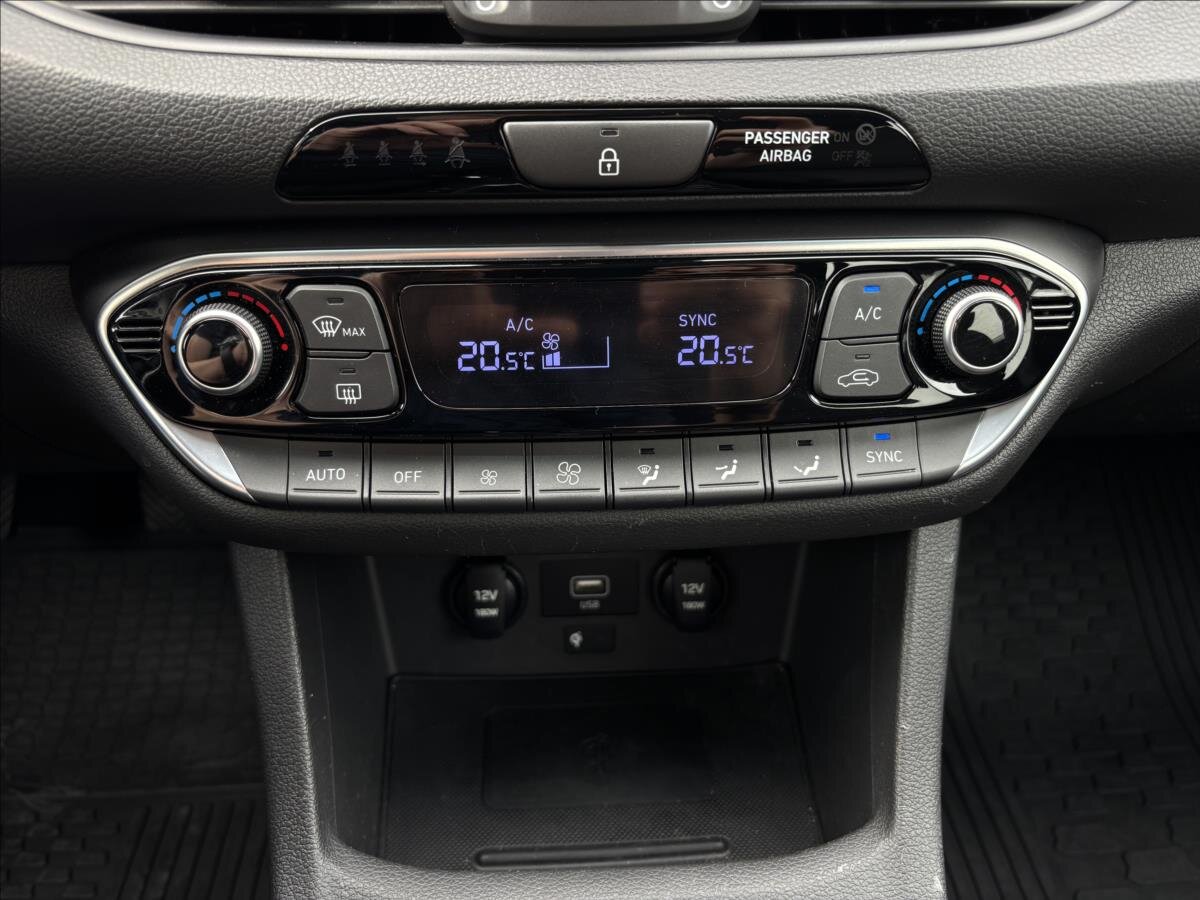 Hyundai i30 Kombi 998,0 88 kw