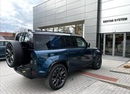 Land Rover Defender SUV / Terénní 4,4 l 467 kw