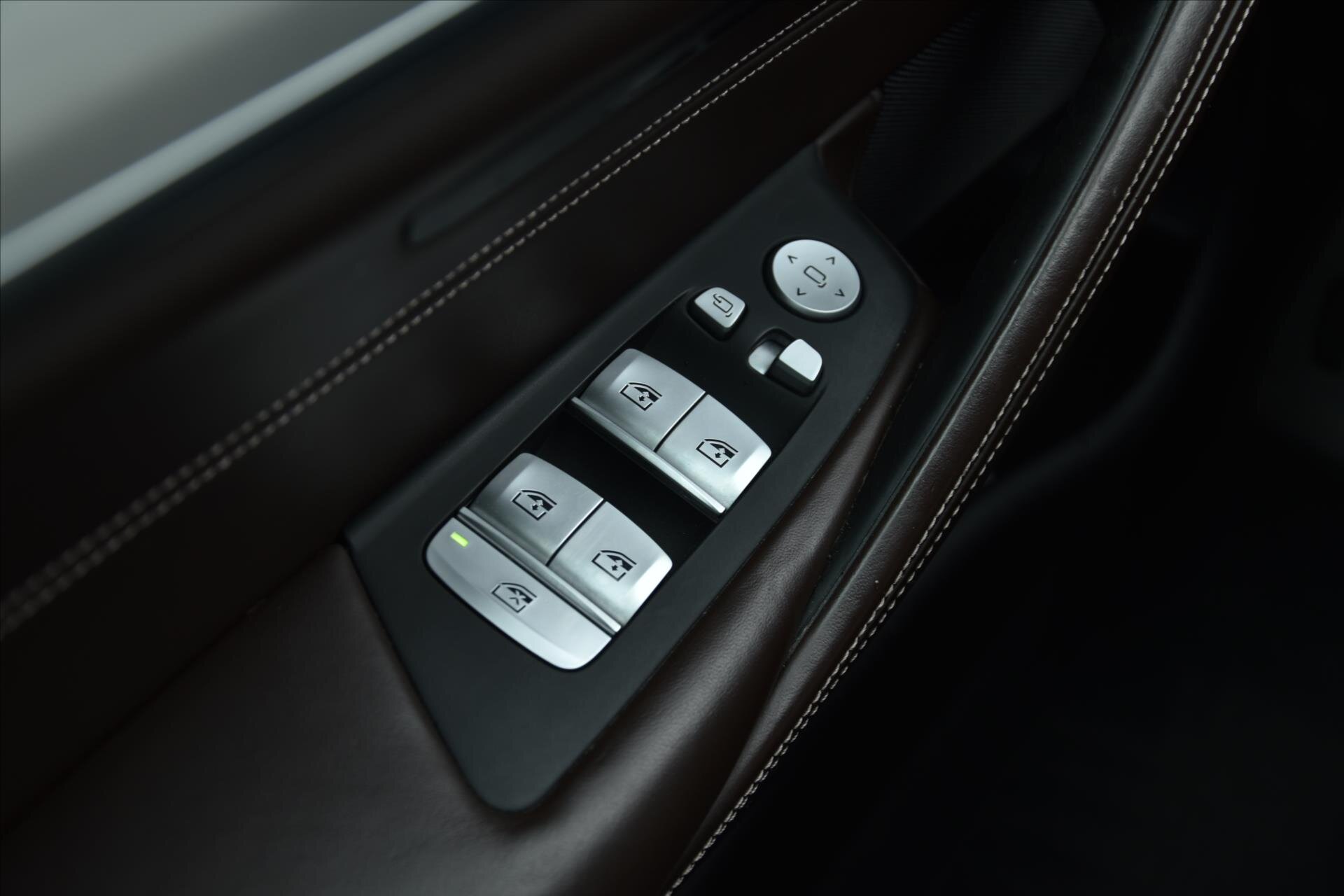 BMW Řada 5 Sedan / Limuzína 3,0 l 250 kw