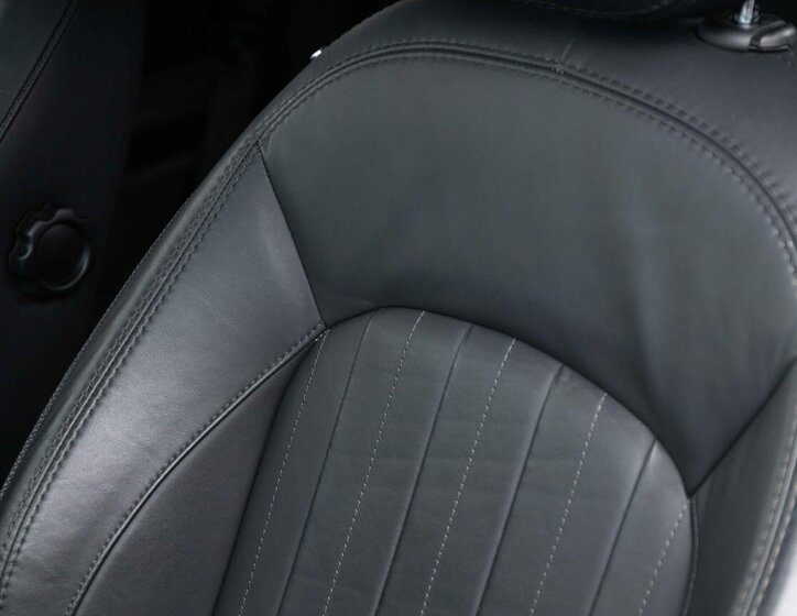 Mini Cooper Hatchback 2,0 l 141 kw