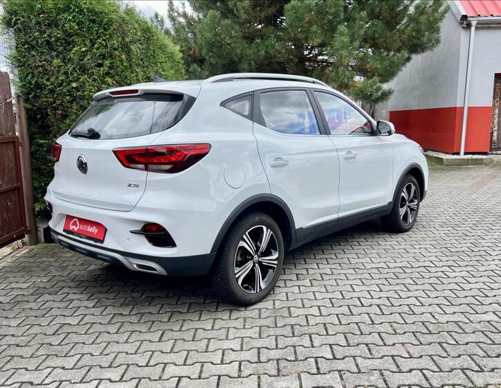 MG ZS 6
