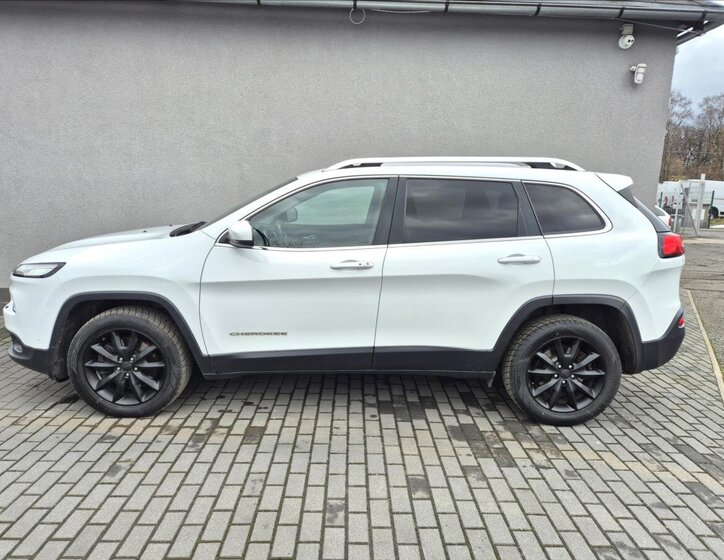 Jeep Cherokee SUV 2,2 l 147 kw