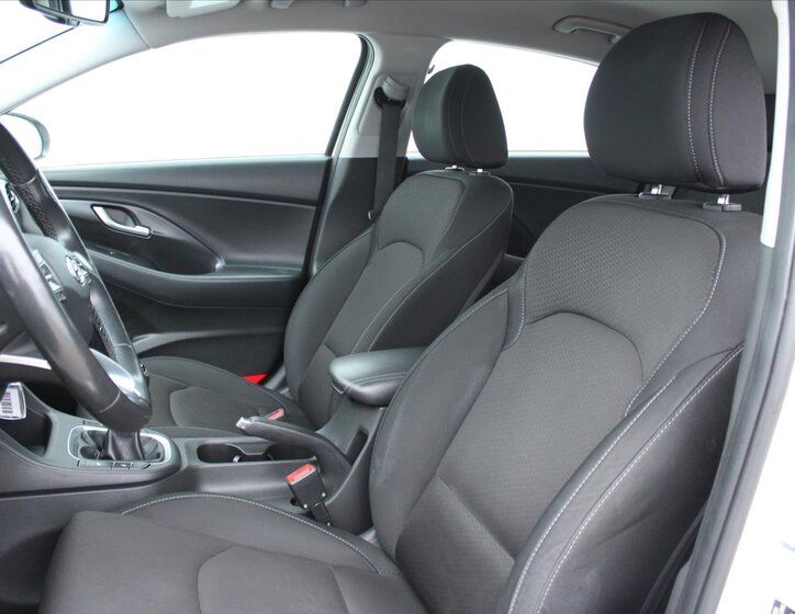 Hyundai i30 Liftback 1,4 l 103 kw