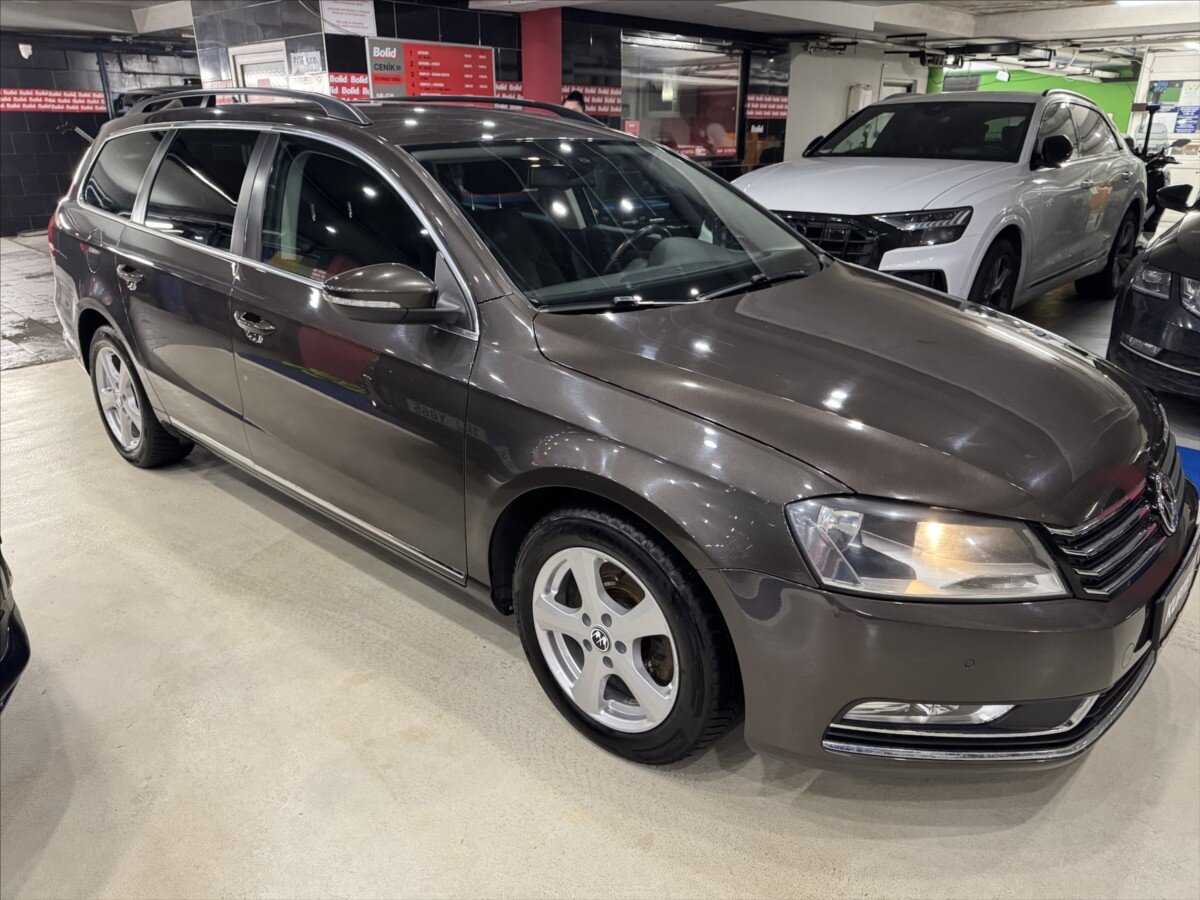 Volkswagen Passat Kombi 2,0 l 103 kw