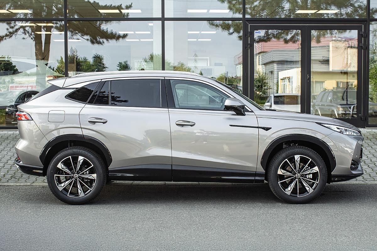 MG HS SUV 1,5 l 125 kw