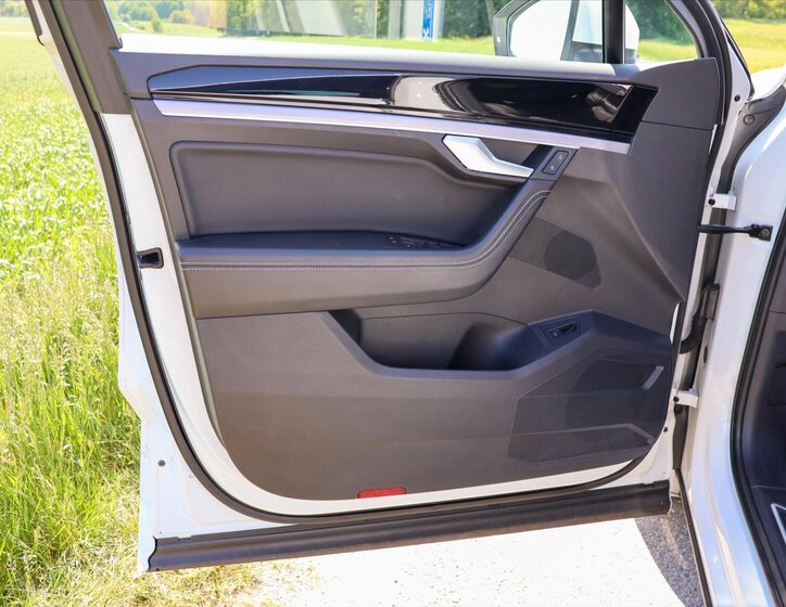 Volkswagen Touareg SUV 3,0 l 170 kw