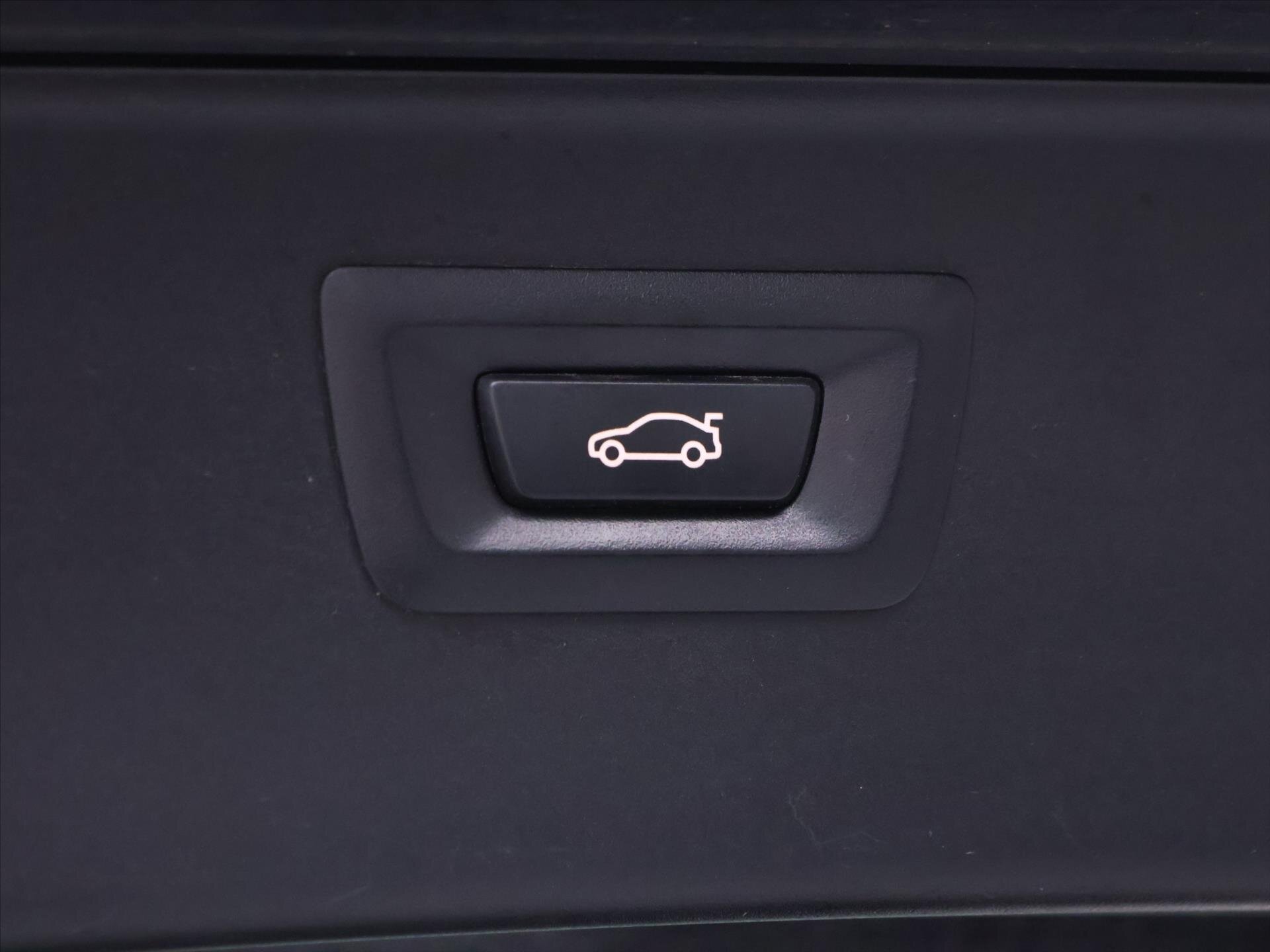 BMW Řada 5 Kombi 3,0 l 190 kw