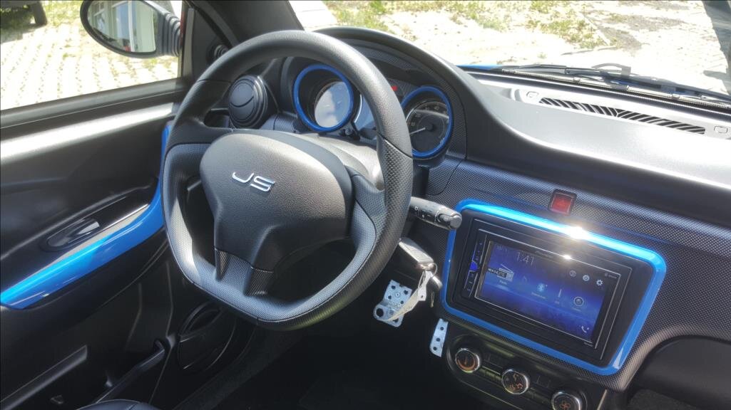 Ligier JS 50 L Hatchback 478,0 6 kw