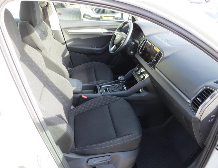 Škoda Karoq SUV 1,5 l 110 kw