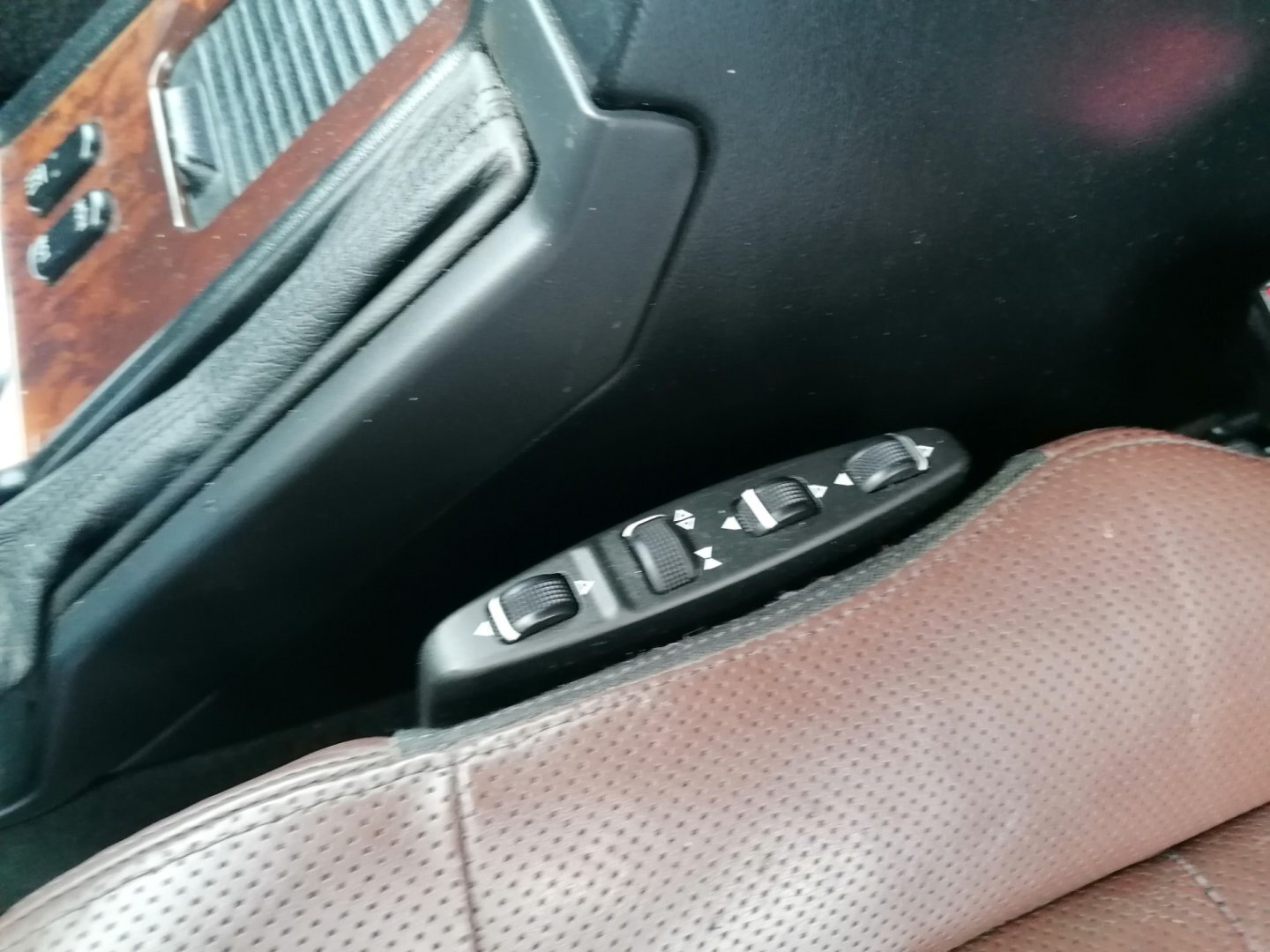 Mercedes-Benz Třídy G SUV 3,0 l 165 kw