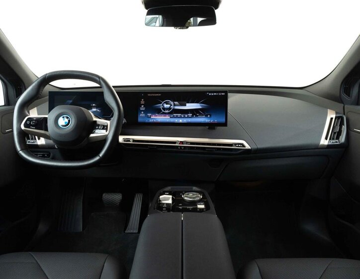 BMW iX 12