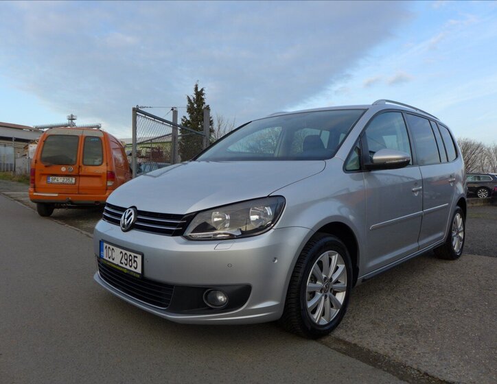 Volkswagen Touran Kombi 1,6 l 77 kw