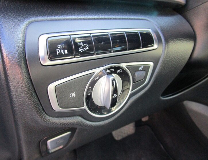 Mercedes-Benz Třídy V Kombi 2,1 l 140 kw