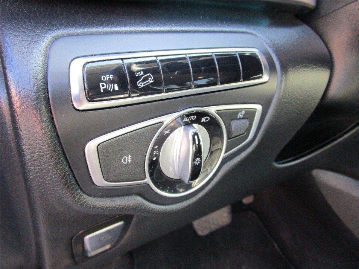 Mercedes-Benz Třídy V Kombi 2,1 l 140 kw