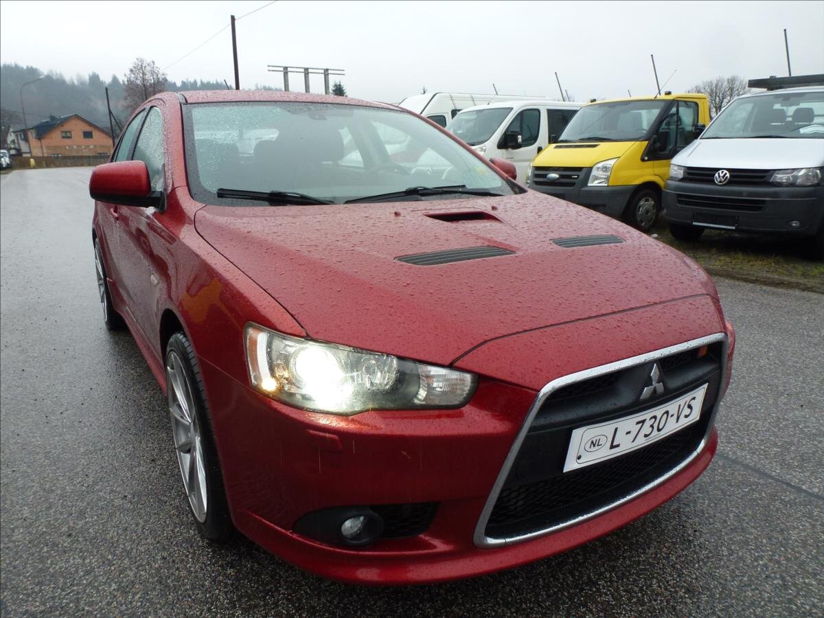 Mitsubishi Lancer Hatchback 2,0 l 217 kw