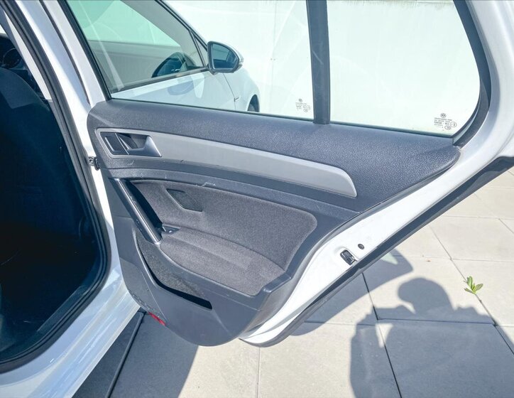 Volkswagen Golf Hatchback 1,4 l 81 kw