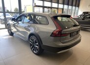 Volvo V90 2