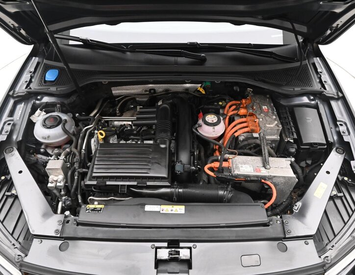 Volkswagen Passat Kombi 1,4 l 115 kw