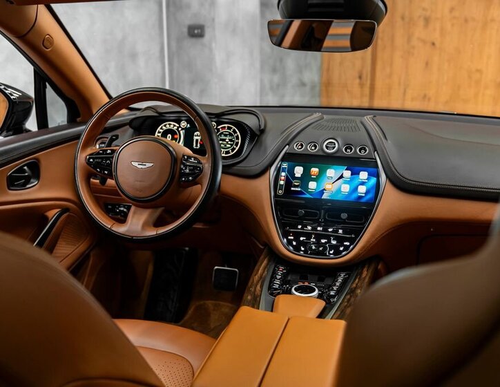 Aston Martin Ostatní SUV 4,0 l 405 kw