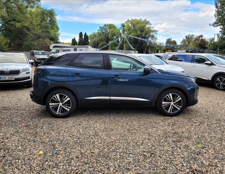 Peugeot 3008 SUV / Terénní 1,5 l 96 kw