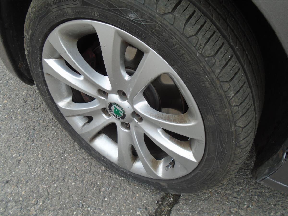 Škoda Superb Kombi 2,0 l 125 kw