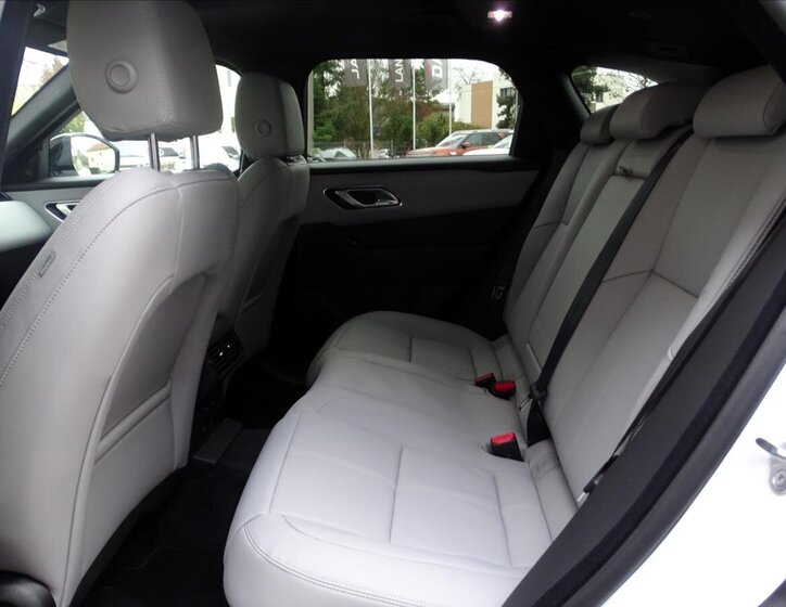 Land Rover Range Rover Velar SUV / Terénní 2,0 l 150 kw