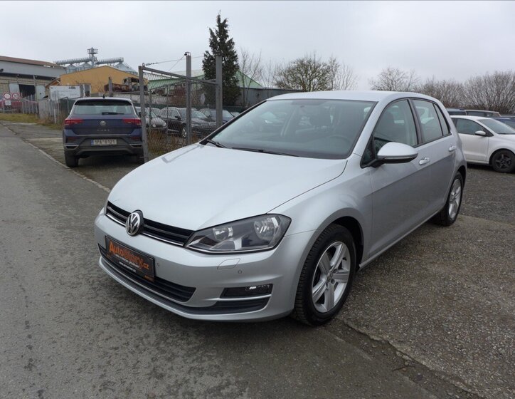 Volkswagen Golf Hatchback 1,2 l 77 kw