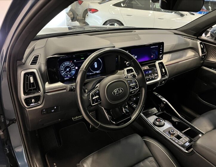 KIA Sorento 6