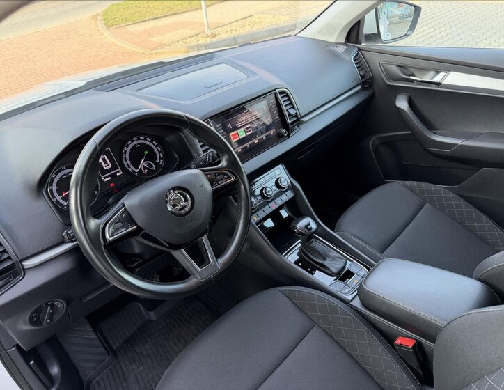 Škoda Karoq SUV / Terénní 1,5 l 110 kw