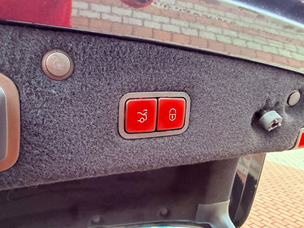 Mercedes-Benz Třídy S Kupé 4,0 l 450 kw