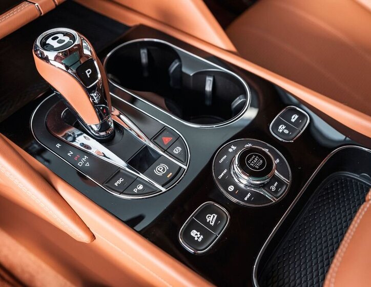 Bentley Bentayga SUV / Terénní 4,0 l 404 kw