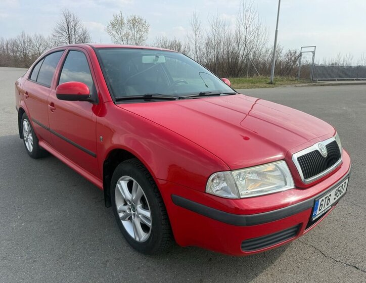 Škoda Octavia Sedan / Limuzína 1,6 l 75 kw