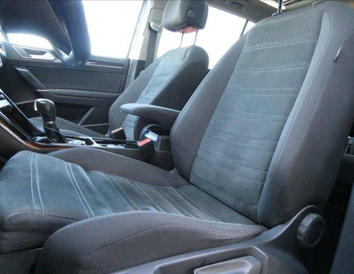Volkswagen Touran MPV 2,0 l 110 kw