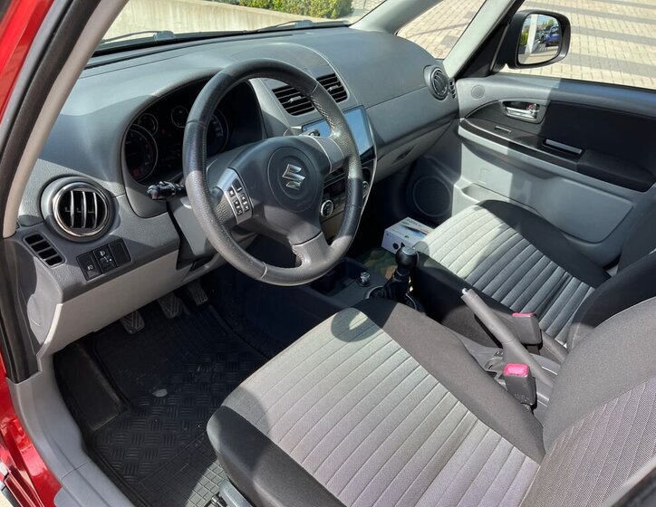 Suzuki SX4 SUV / Terénní 1,6 l 88 kw