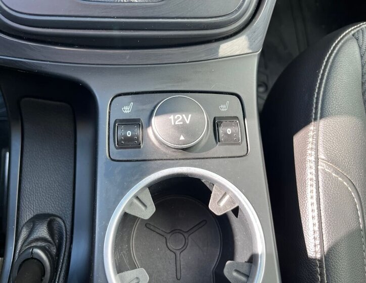 Ford Kuga SUV 1,6 l 134 kw