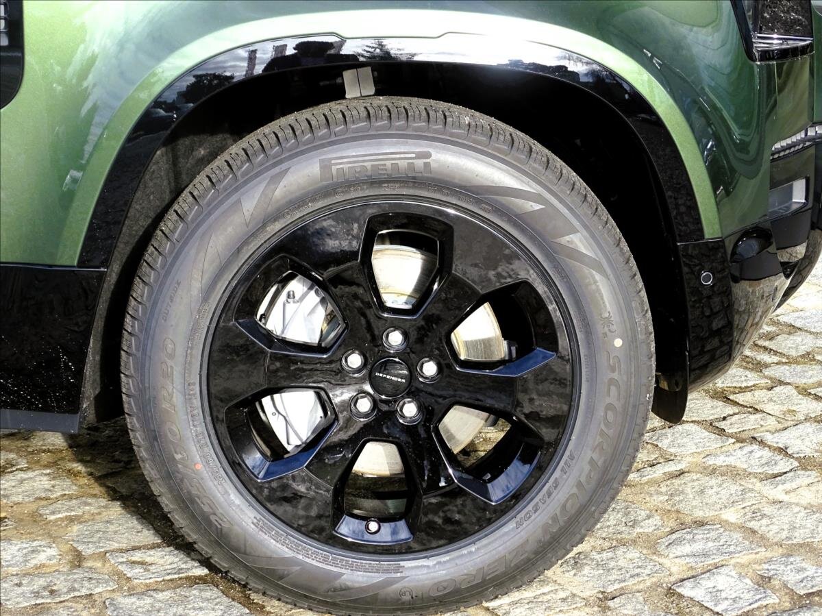 Land Rover Defender SUV 3,0 l 257 kw