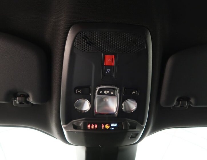 Peugeot 2008 SUV / Terénní 1,2 l 74 kw
