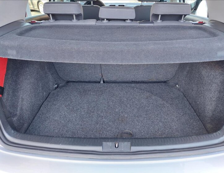 Volkswagen Golf Hatchback 1,4 l 59 kw