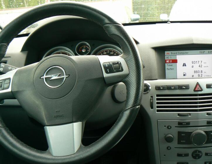Opel Astra 11