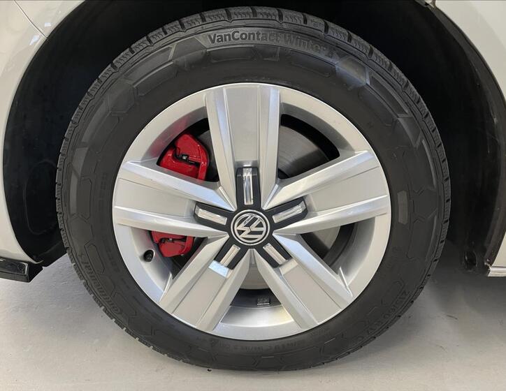 Volkswagen Multivan 32