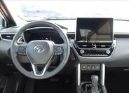 Toyota Corolla Cross 8