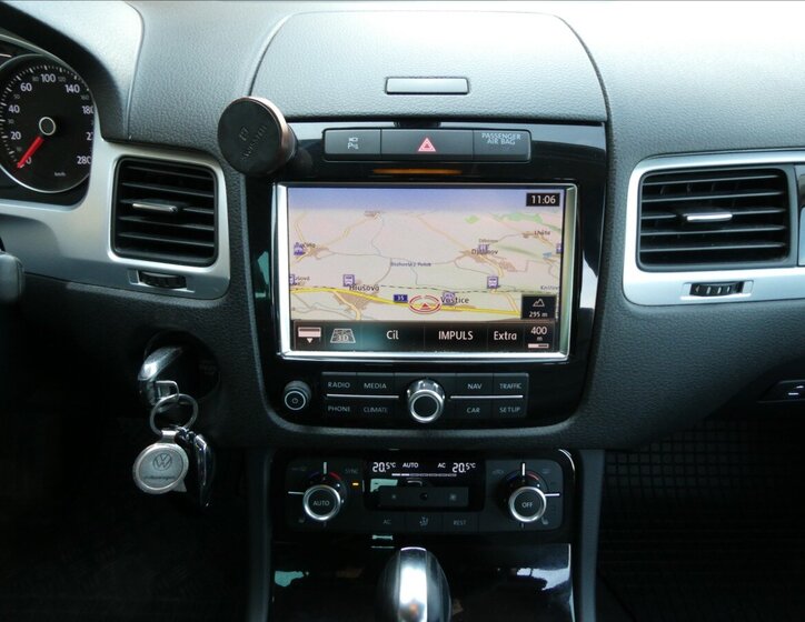 Volkswagen Touareg SUV / Terénní 3,0 l 180 kw