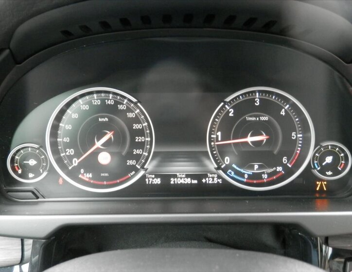 BMW X5 Kombi 3,0 l 190 kw