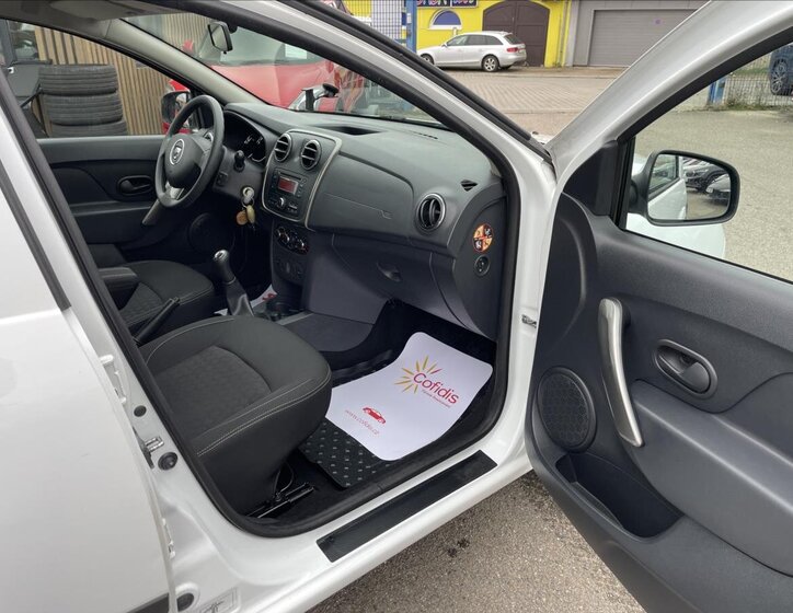 Dacia Sandero 18