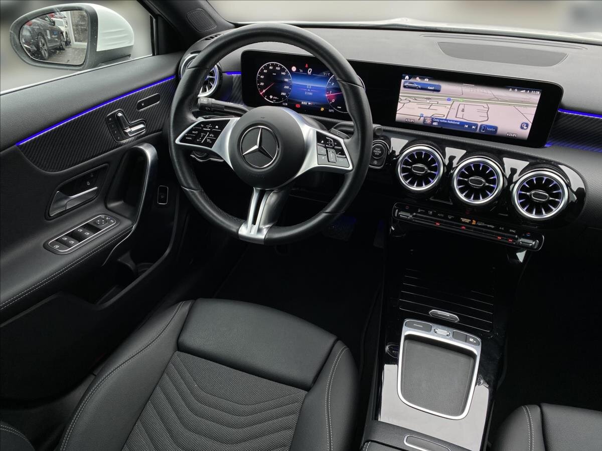 Mercedes-Benz Třídy A Sedan / Limuzína 1,3 l 100 kw