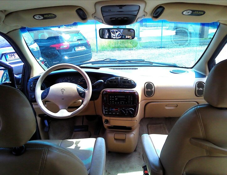 Chrysler Grand Voyager Kombi 3,3 l 116 kw