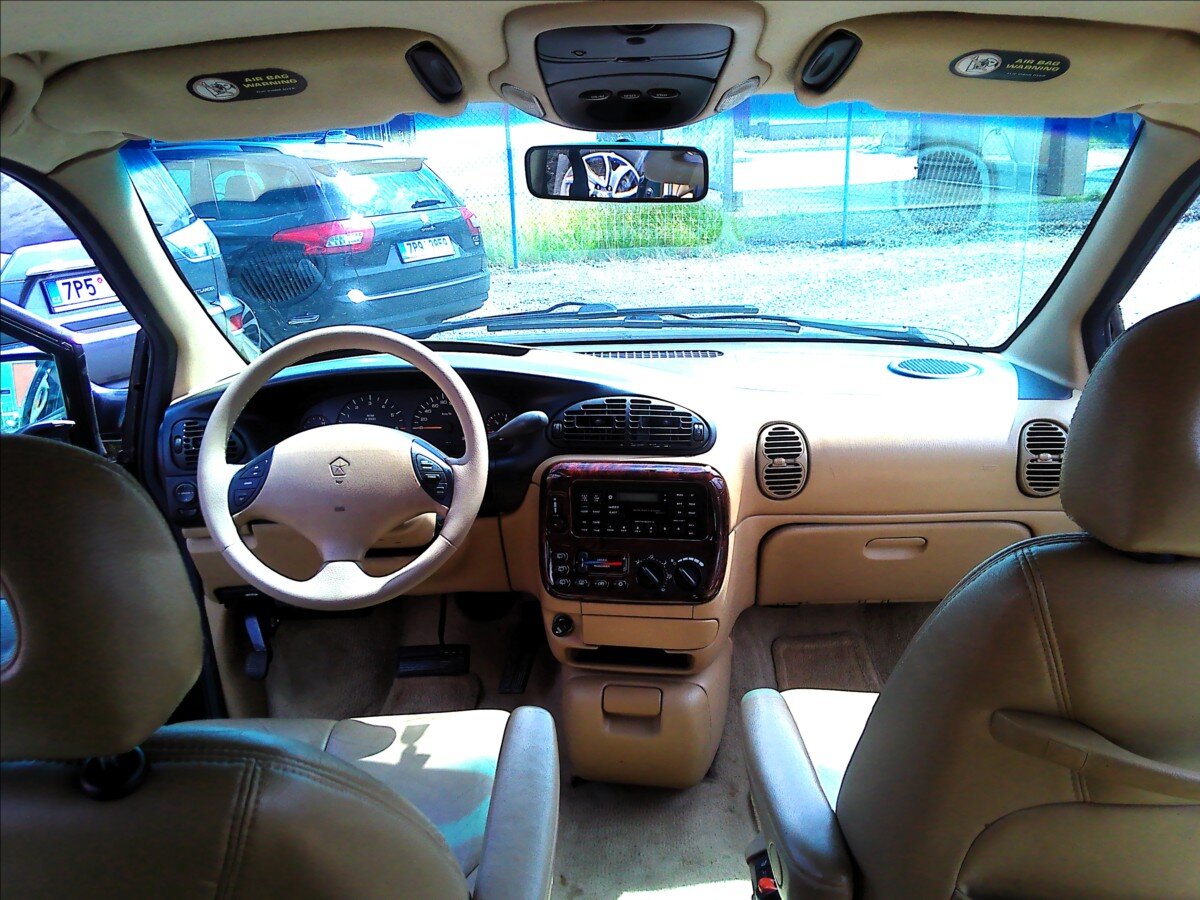 Chrysler Grand Voyager Kombi 3,3 l 116 kw