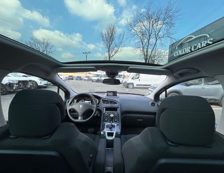 Peugeot 5008 MPV 2,0 l 120 kw