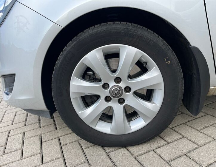 Opel Meriva MPV 1,4 l 103 kw